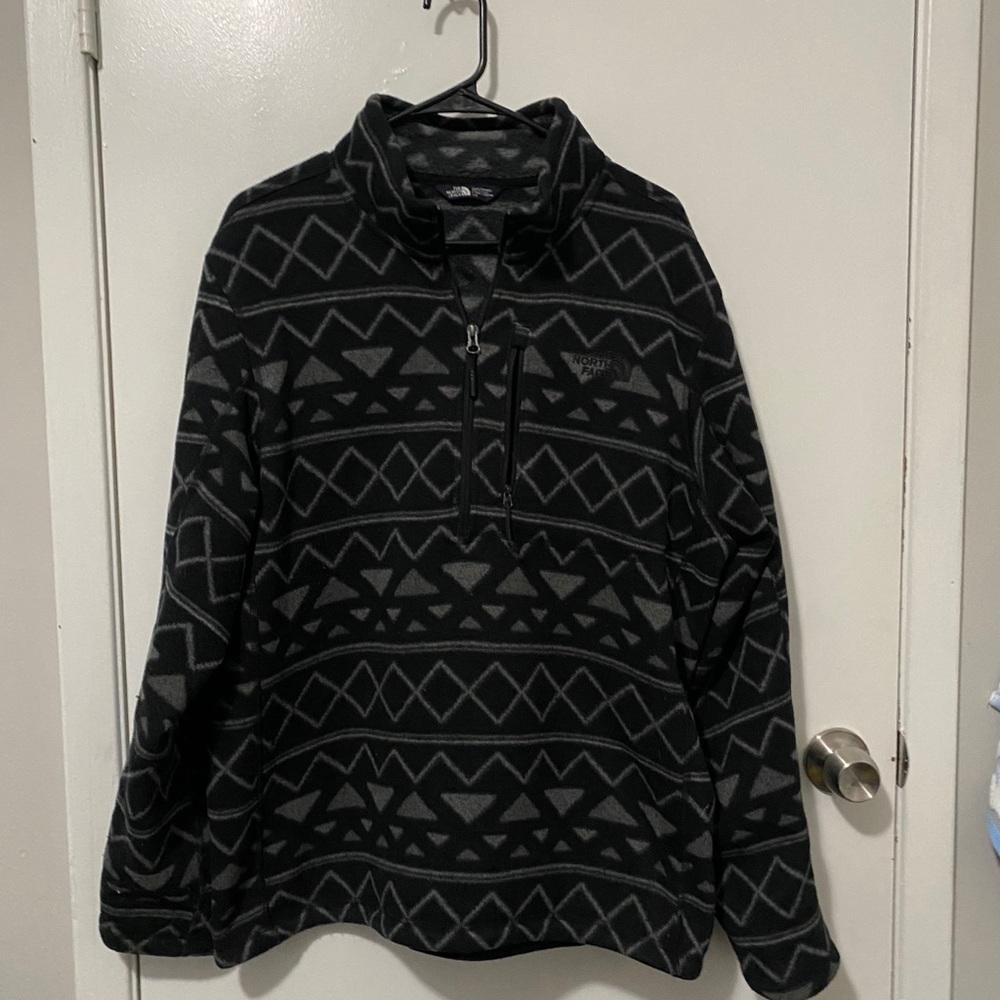 The North Face 1/4 zip sweater pullover size L